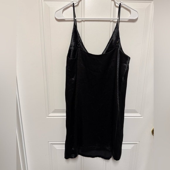 NWT MINKPINK V-Neck Strappy Black Boudoir Satin Slip Mini Dress Size M - Picture 4 of 6